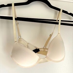 Pepper Bra size 32 A. Minimal wear but still plenty of elasticity and support!